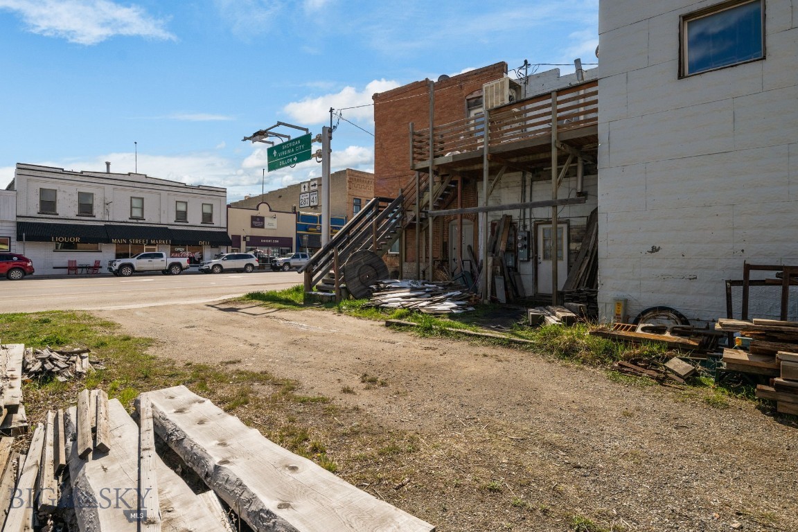 102 W 4th Avenue Property Photo 37