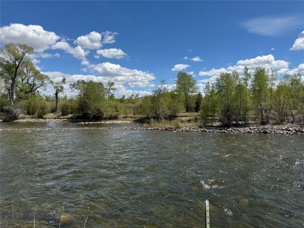 3 Fishing Hole Dr Property Photo 11