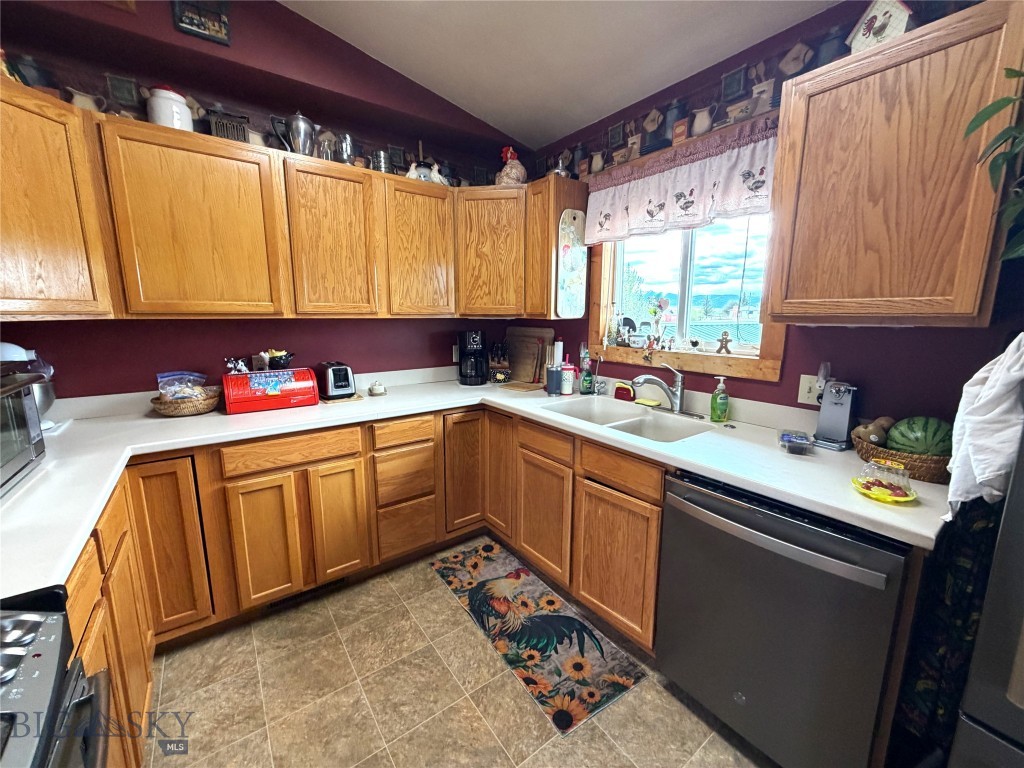 3 Sun Valley Park Property Photo 9