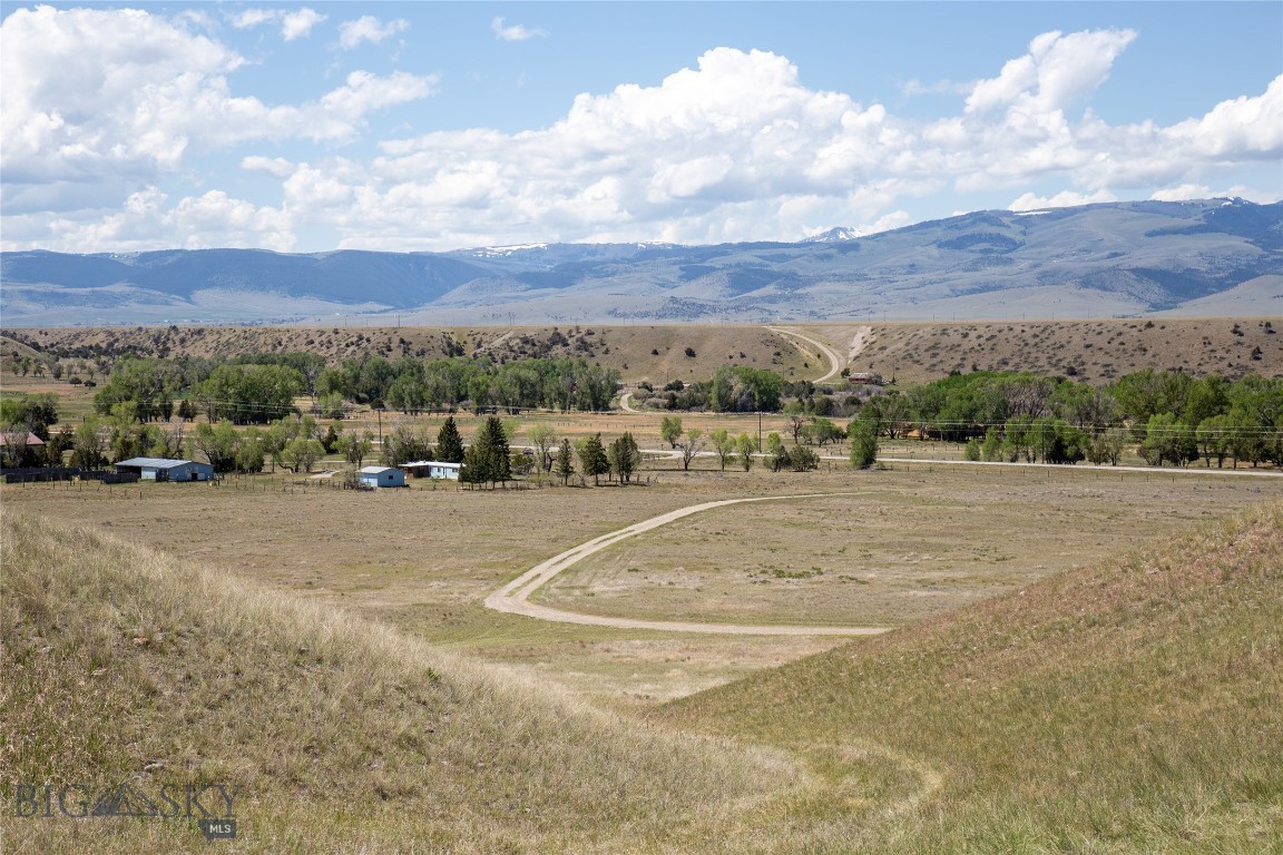 4566 Us Highway 287 N Property Photo 3