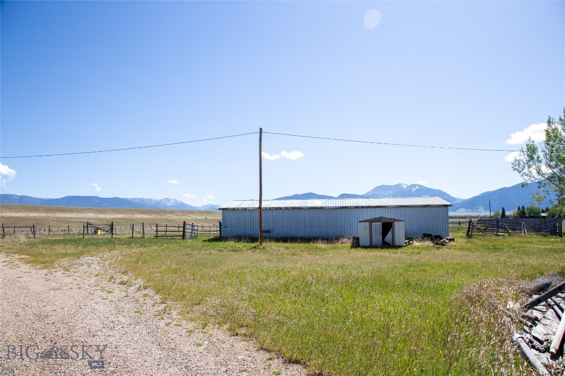 4566 Us Highway 287 N Property Photo 4
