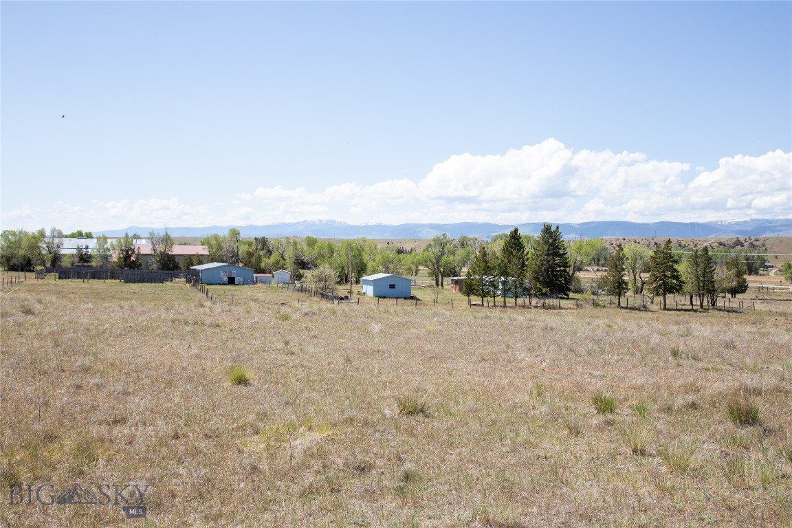 4566 Us Highway 287 N Property Photo 5