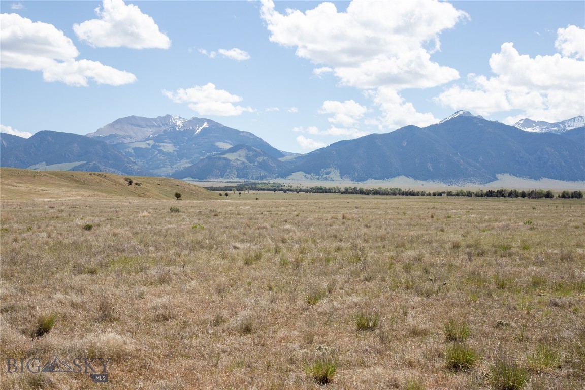 4566 Us Highway 287 N Property Photo 6