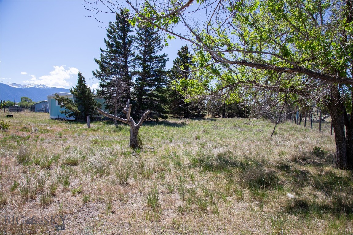 4566 Us Highway 287 N Property Photo 28