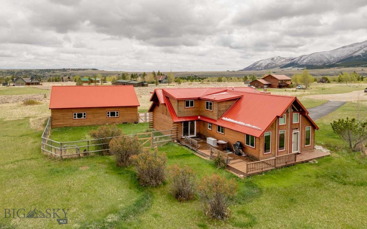12 Comanche Property Photo 1