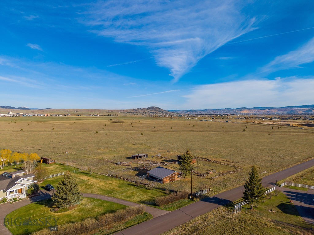 7615 Highway 2 Property Photo 1
