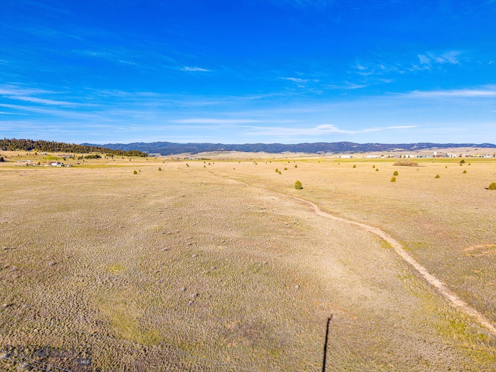 7615 Highway 2 Property Photo 18