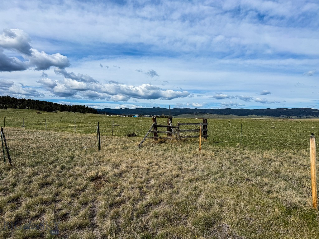 7615 Highway 2 Property Photo 36