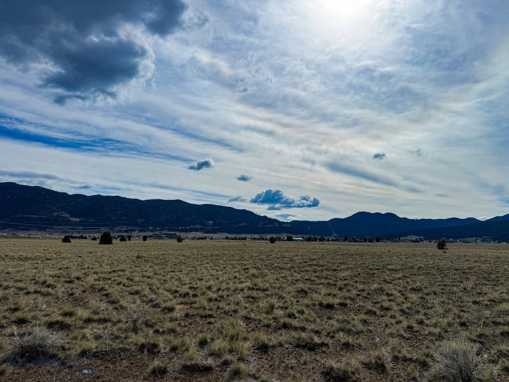 7615 Highway 2 Property Photo 45