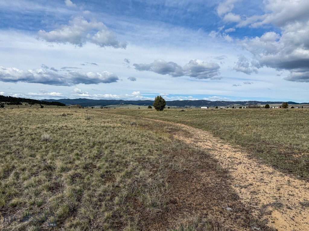 7615 Highway 2 Property Photo 48