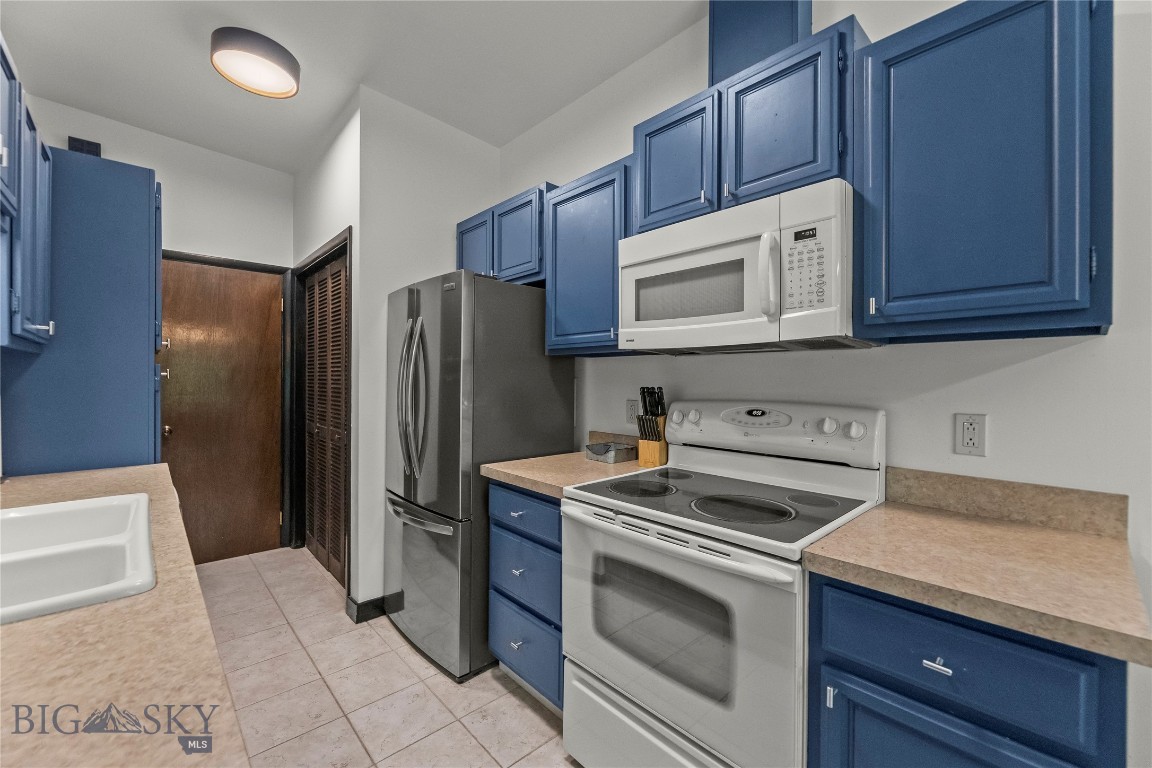 704 S 16th Property Photo 17