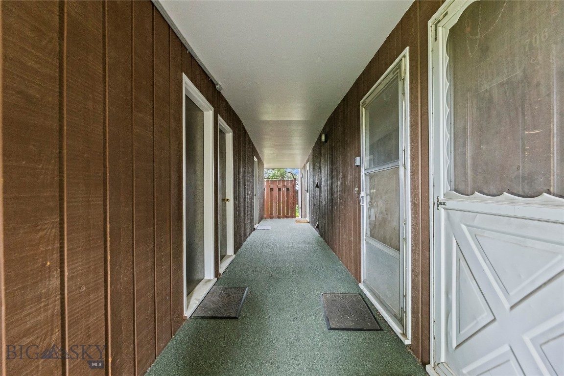 704 S 16th Property Photo 35