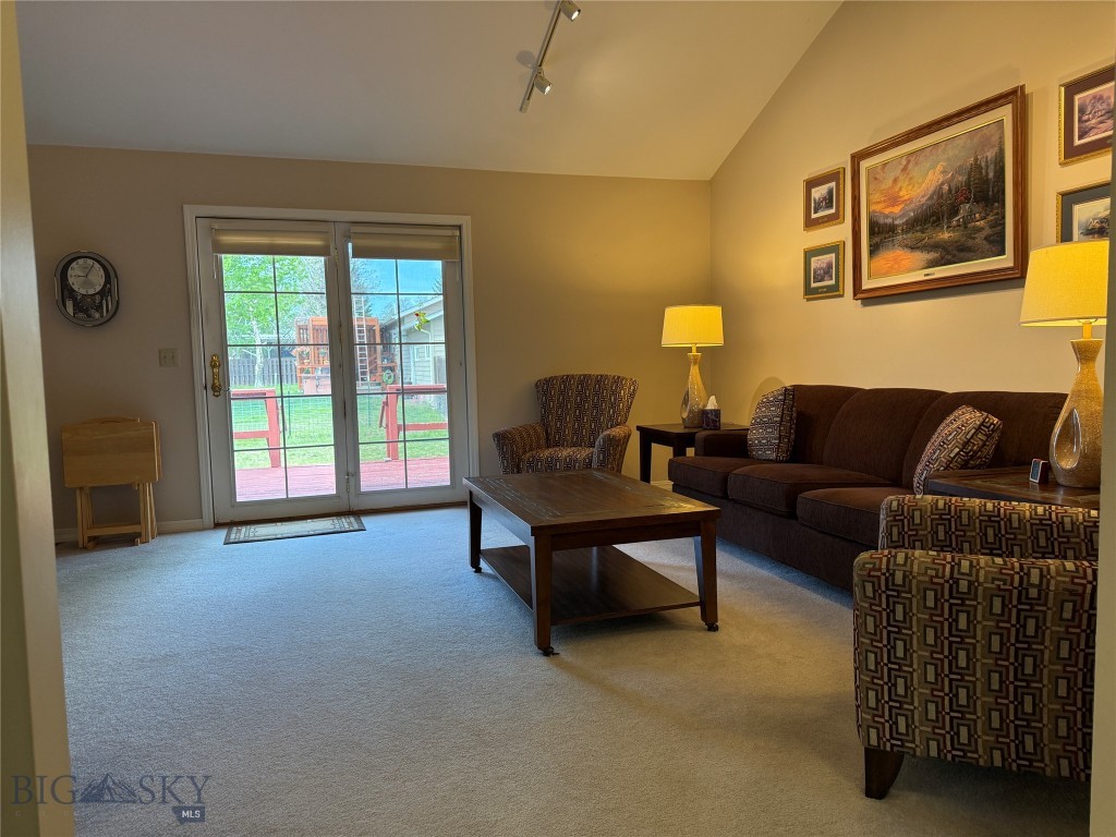 702 Boulder Street Property Photo 8