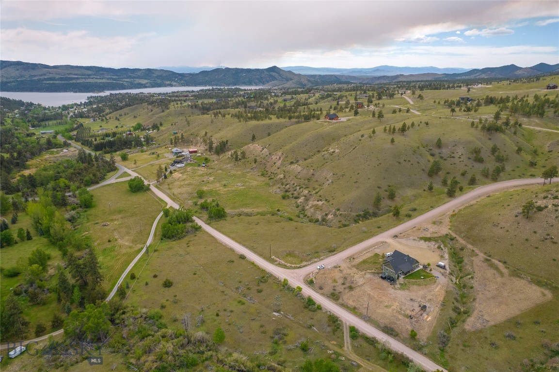 8585 Eagle View Road Property Photo 3
