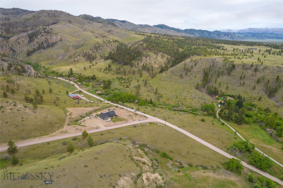 8585 Eagle View Road Property Photo 7