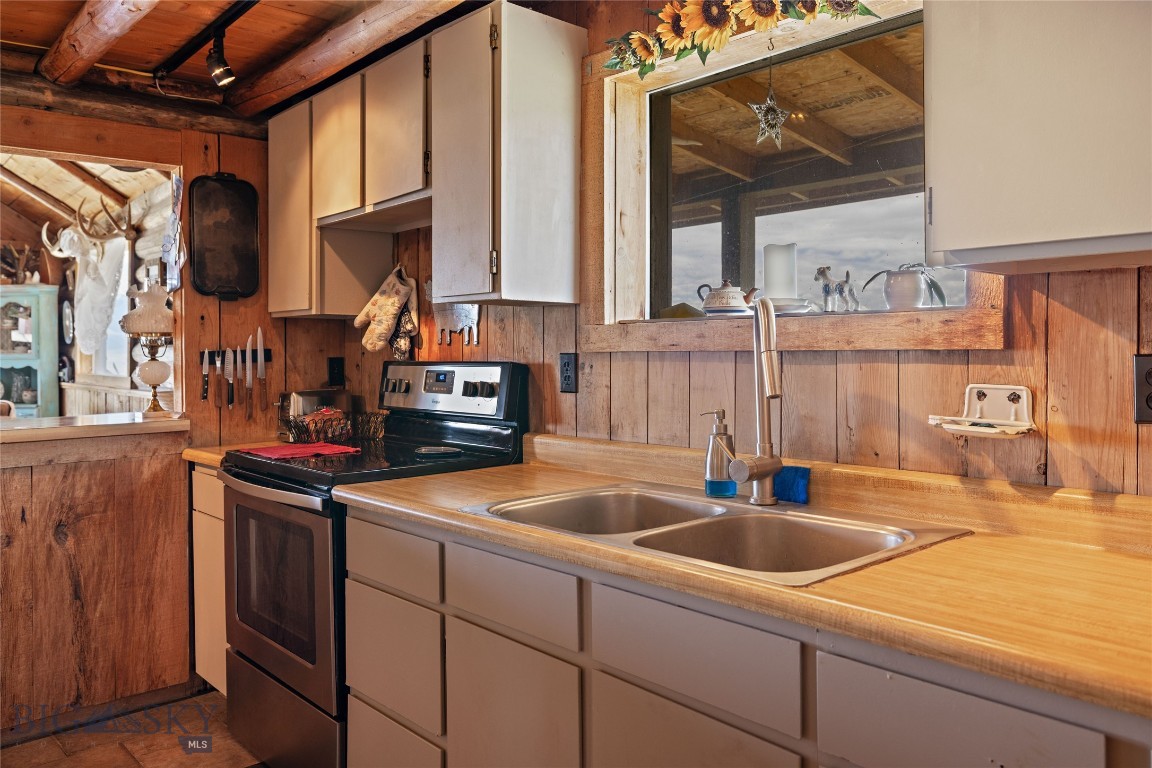 267 Hayfield Loop Trail Property Photo 17