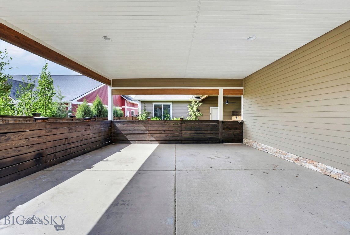 4832 Golden Gate B Property Photo 15
