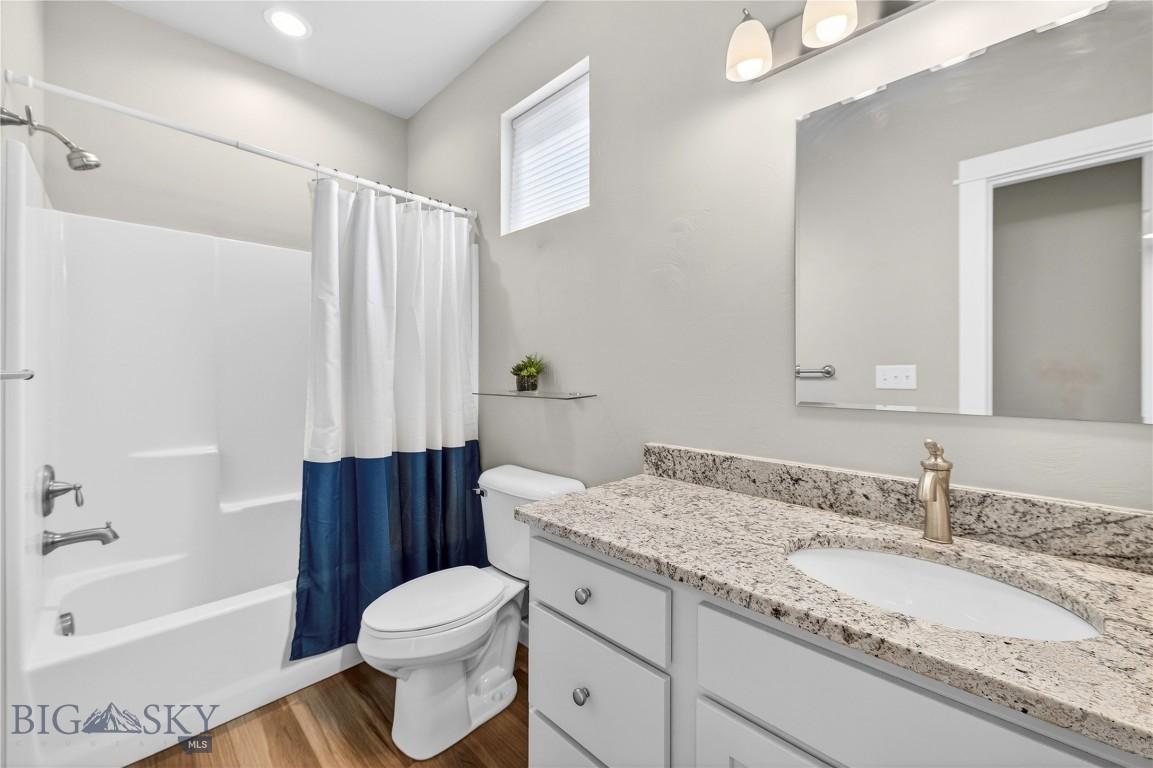 4832 Golden Gate B Property Photo 26