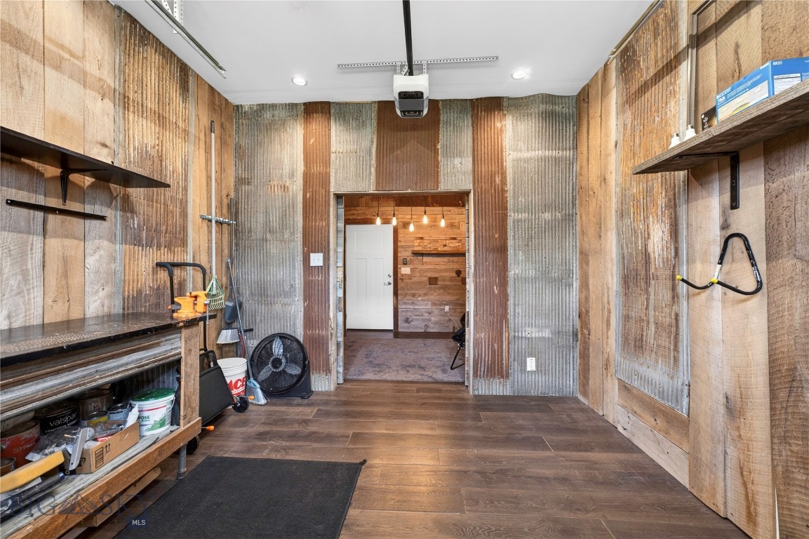 4832 Golden Gate B Property Photo 38