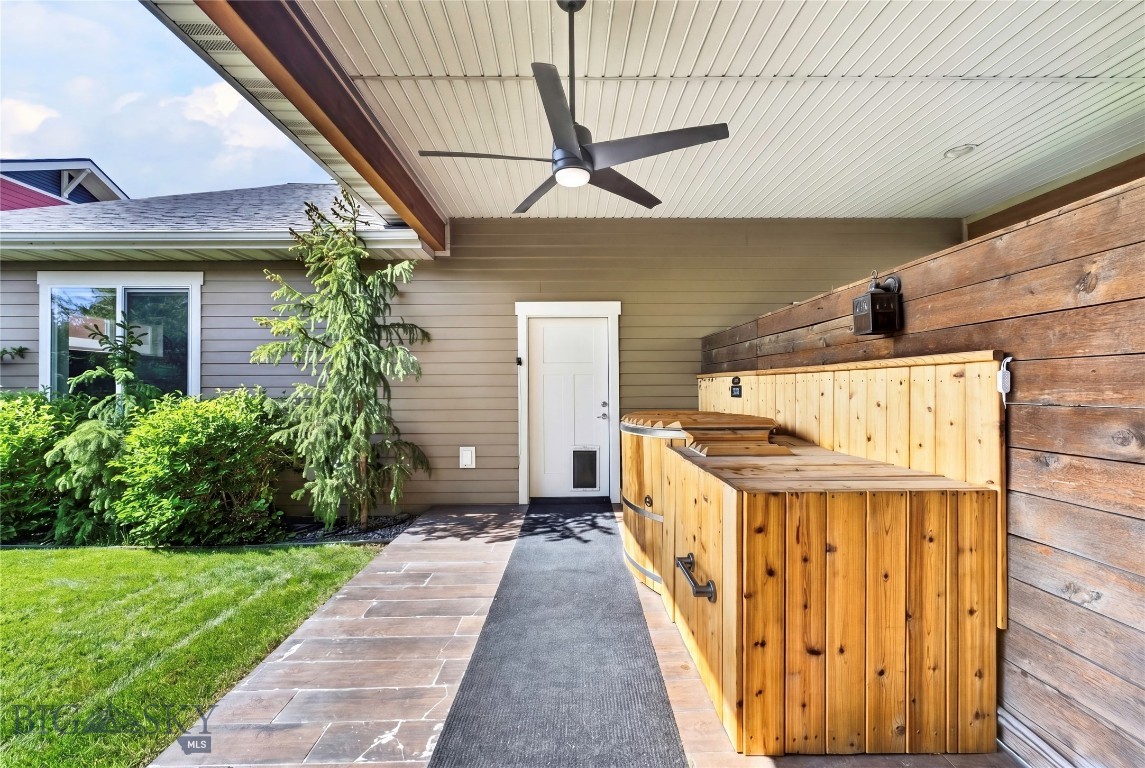 4832 Golden Gate B Property Photo 40