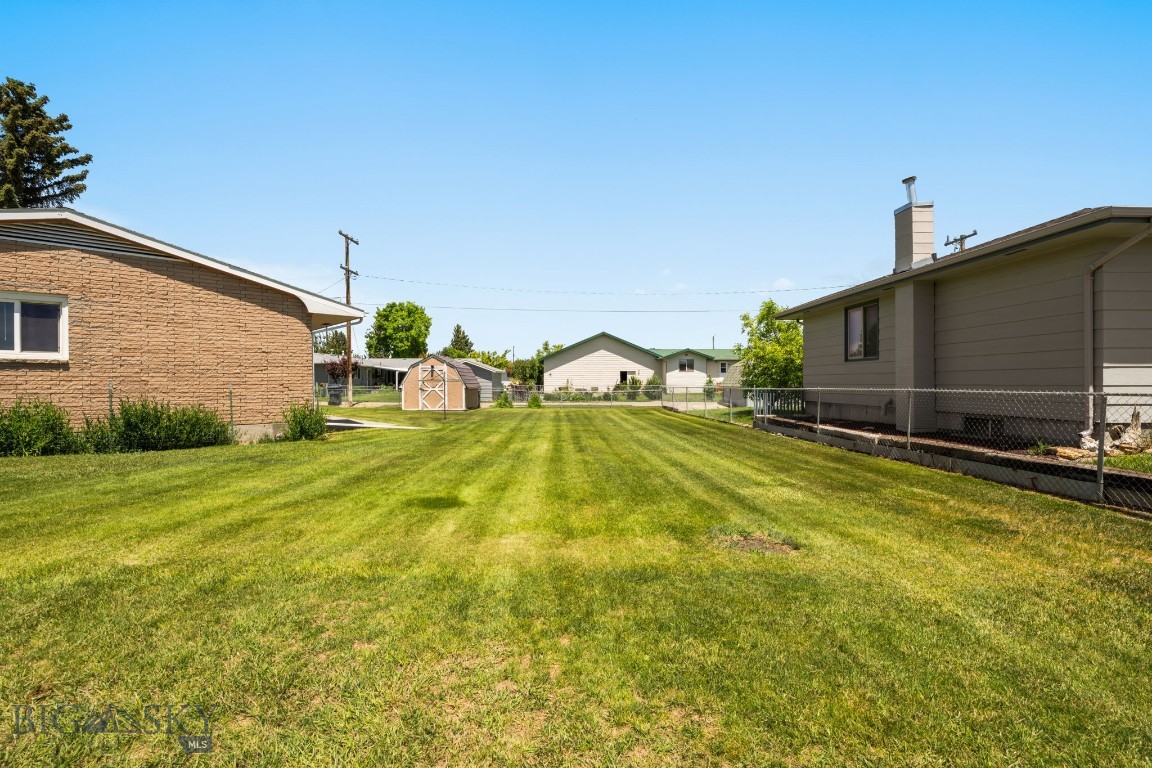 102 Legget Avenue Property Photo 7