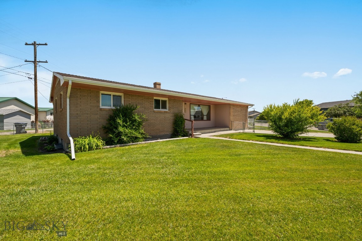 102 Legget Avenue Property Photo 11