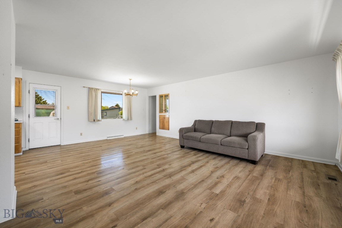 102 Legget Avenue Property Photo 14