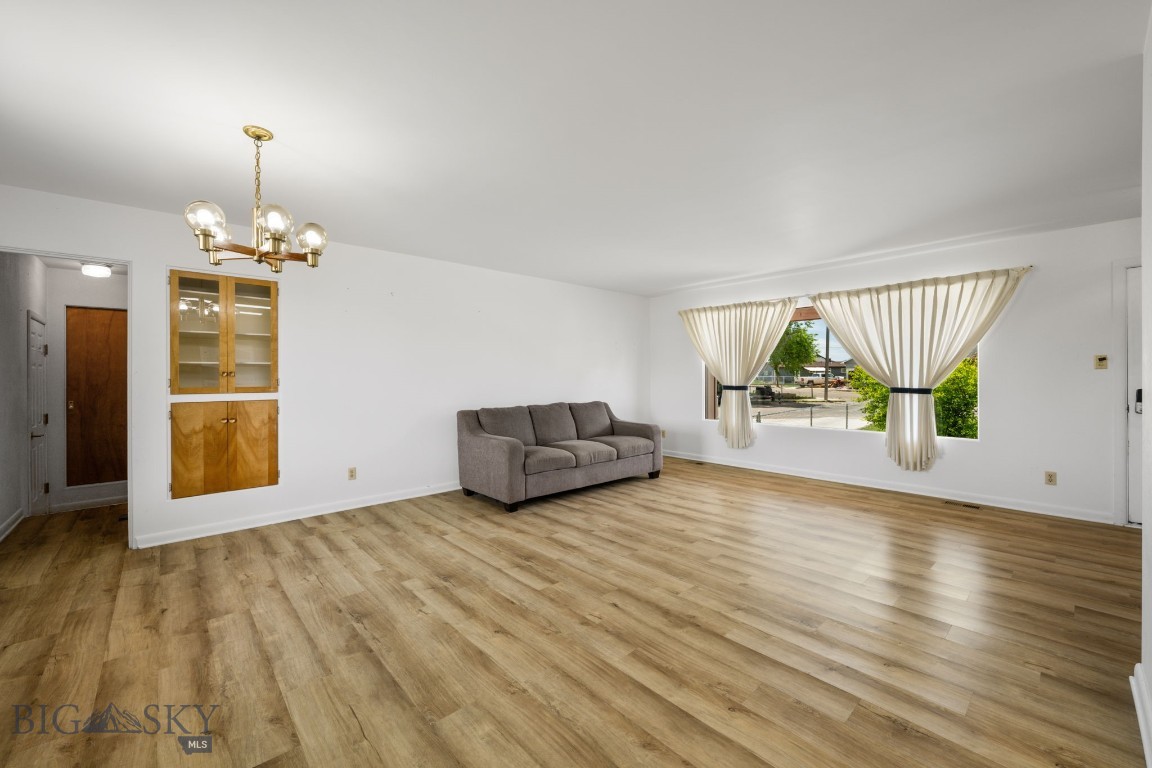 102 Legget Avenue Property Photo 15