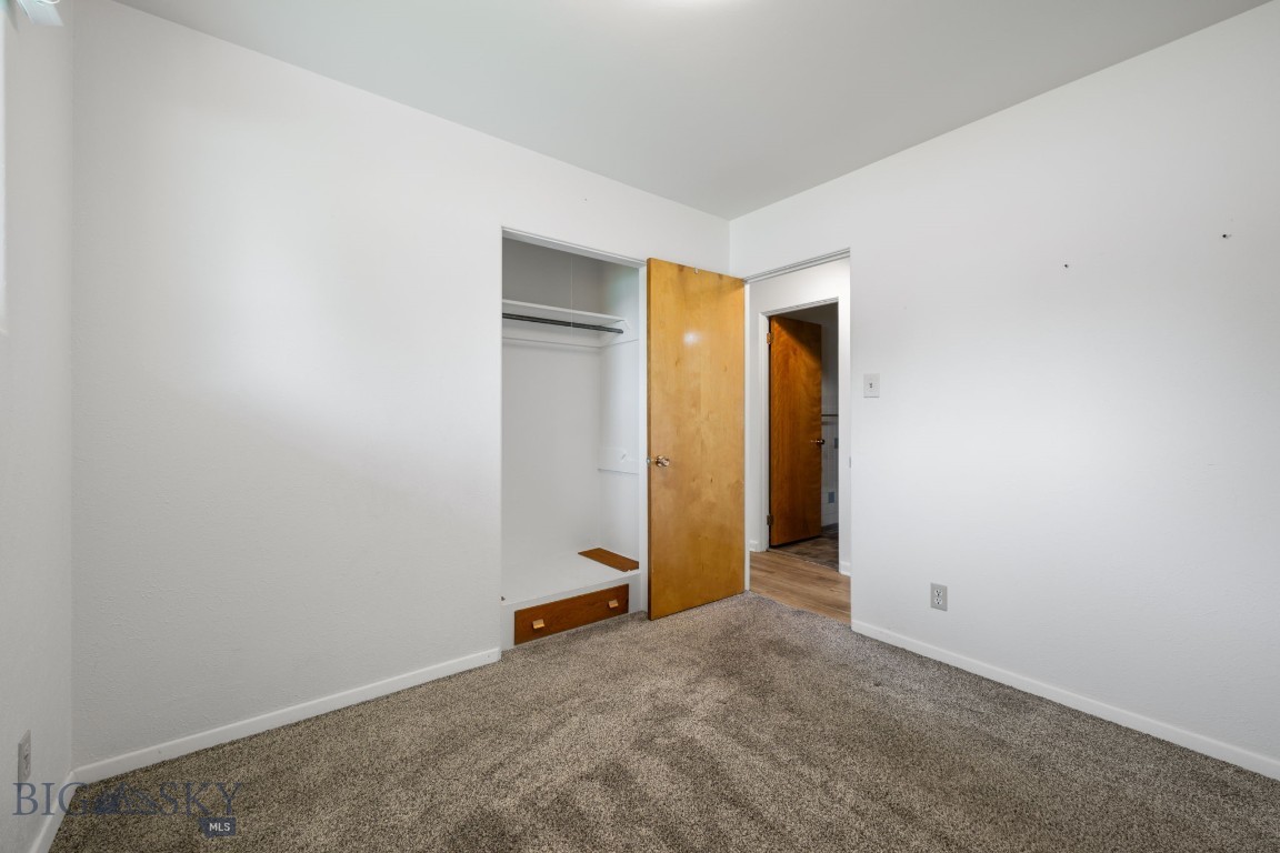 102 Legget Avenue Property Photo 32