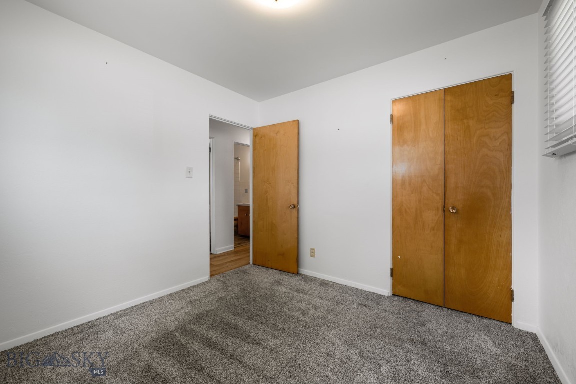 102 Legget Avenue Property Photo 38