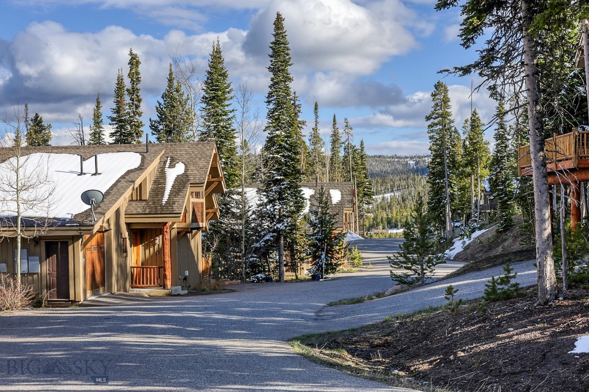 5 Shadow Ridge Property Photo 3