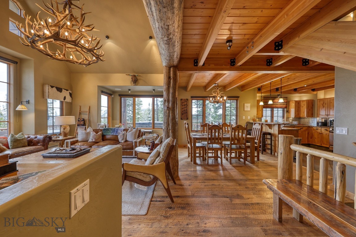 5 Shadow Ridge Property Photo 6