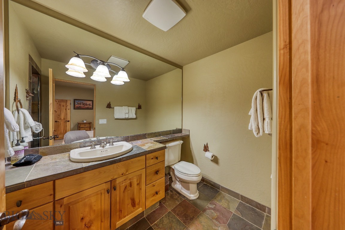 5 Shadow Ridge Property Photo 21
