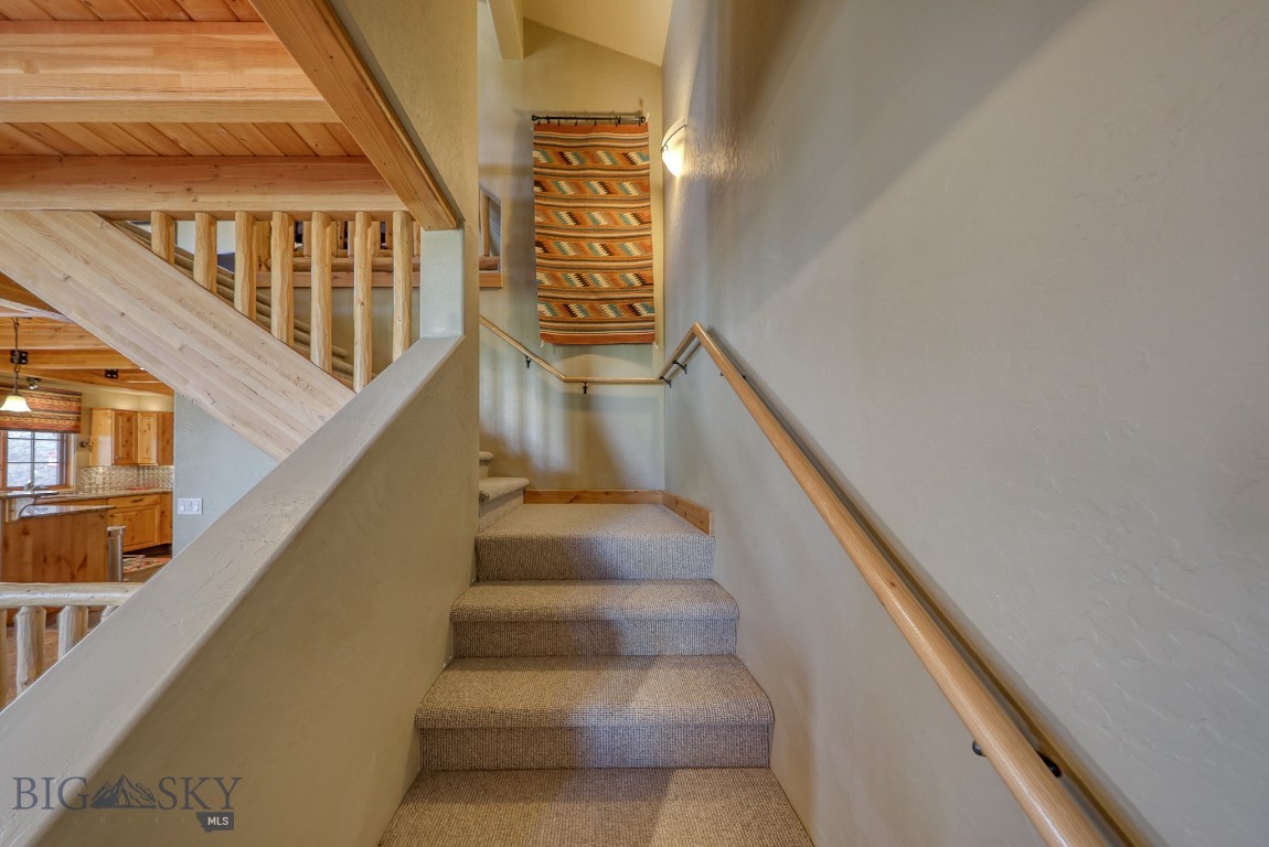 5 Shadow Ridge Property Photo 22