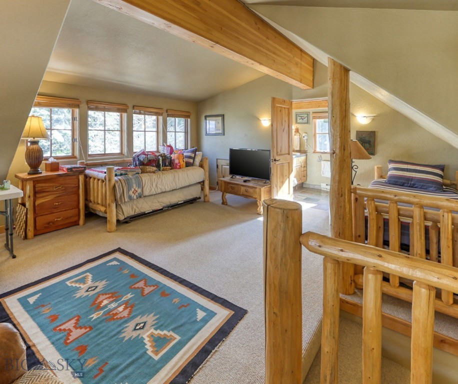 5 Shadow Ridge Property Photo 23