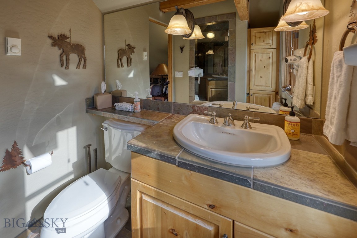 5 Shadow Ridge Property Photo 28