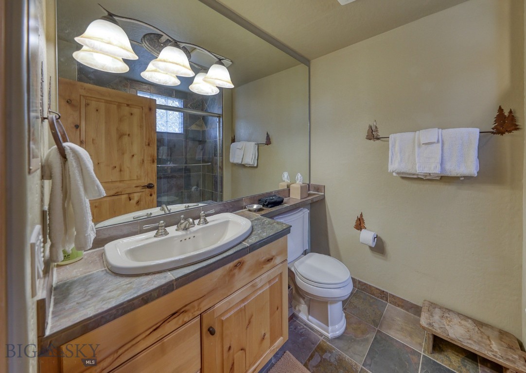 5 Shadow Ridge Property Photo 33