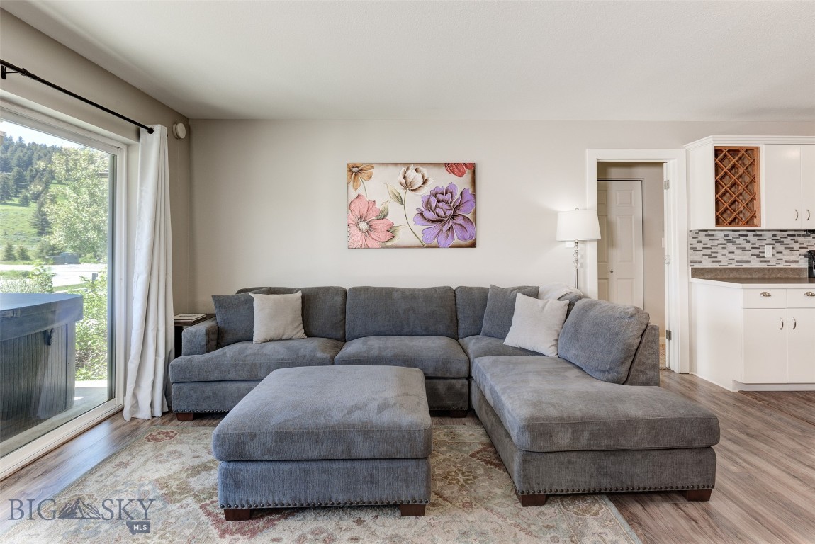 155 Aurora Lights Drive B8 Property Photo 9