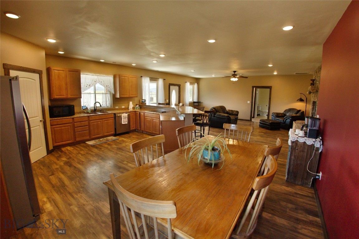 11892 Old Coach Road Property Photo 5