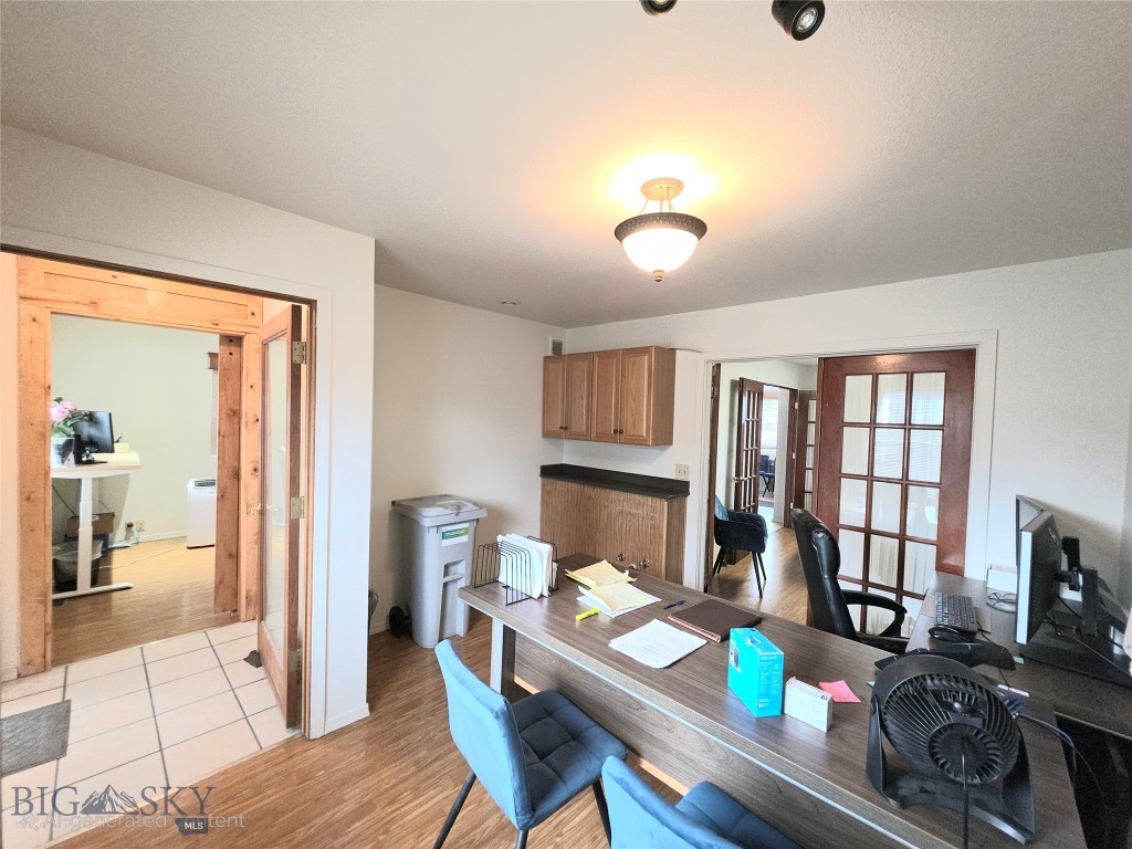 120 E Lyndale Property Photo 10