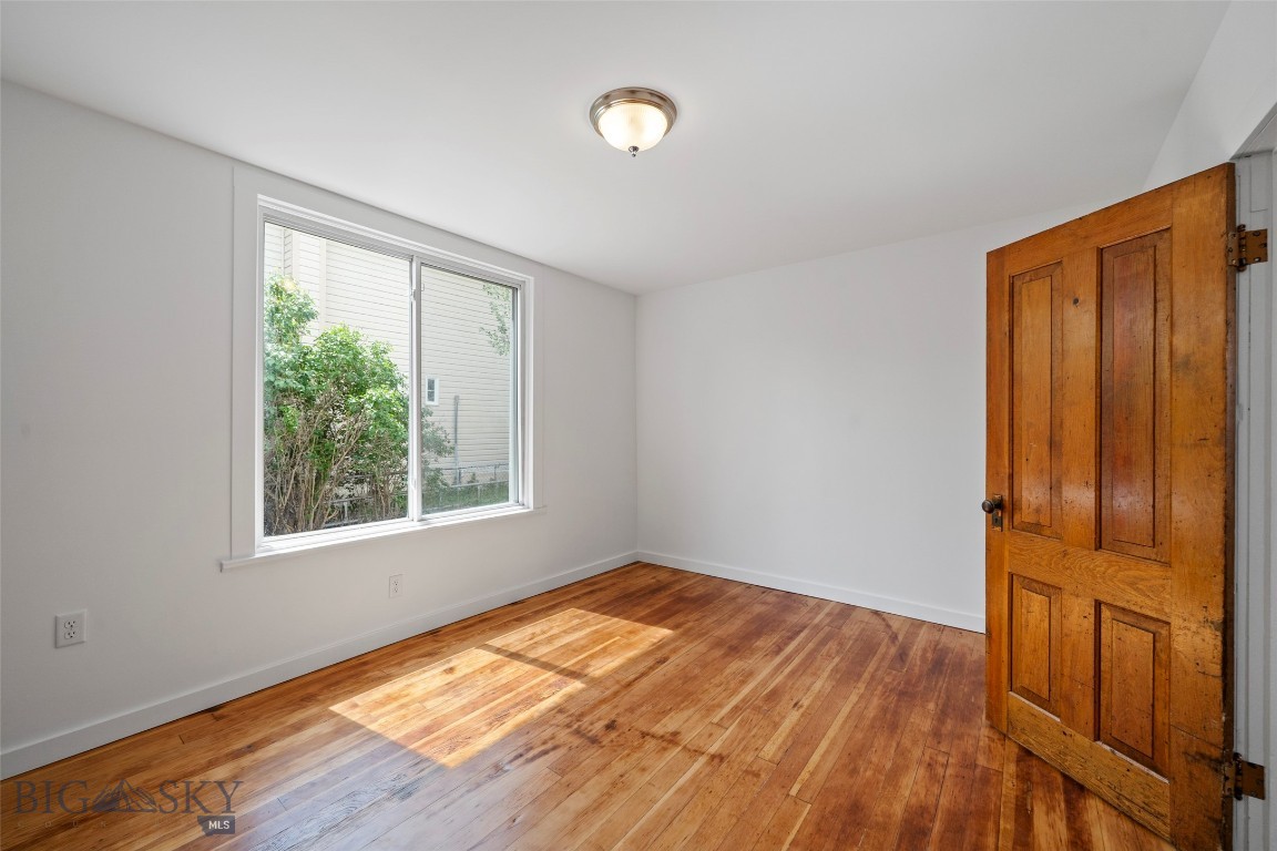 106 S I Property Photo 14