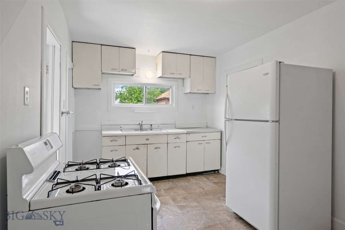 106 S I Property Photo 18