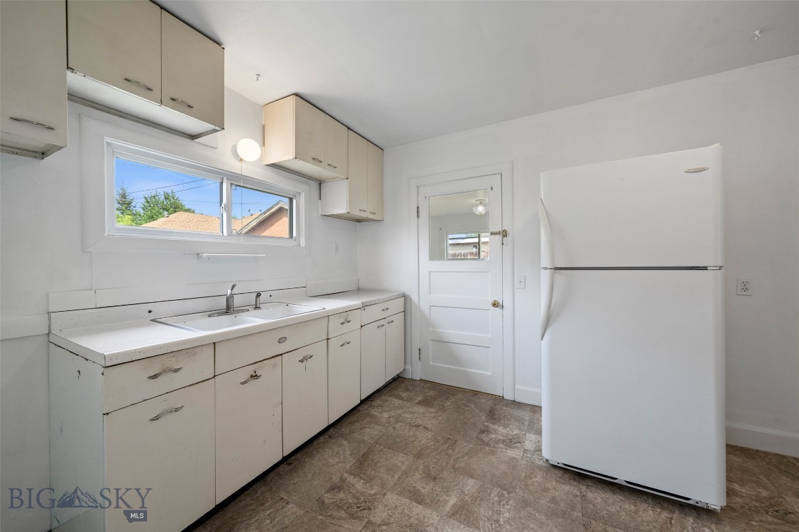 106 S I Property Photo 19