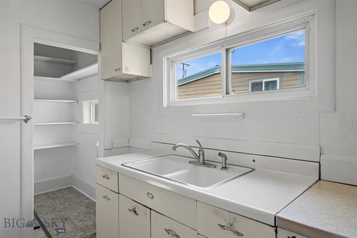 106 S I Property Photo 22