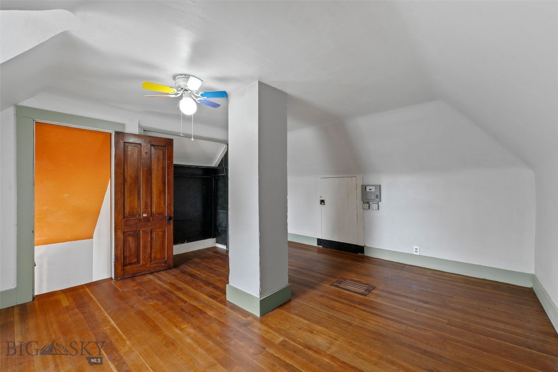 106 S I Property Photo 30