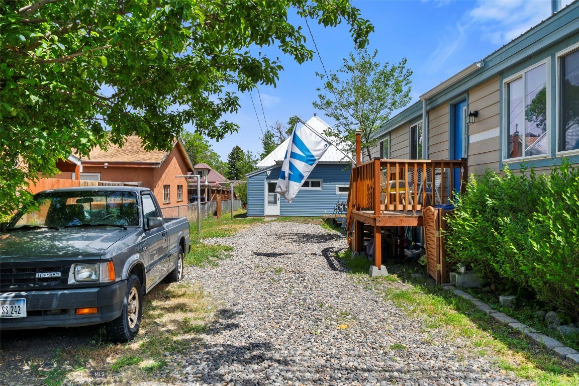106 S I Property Photo 37