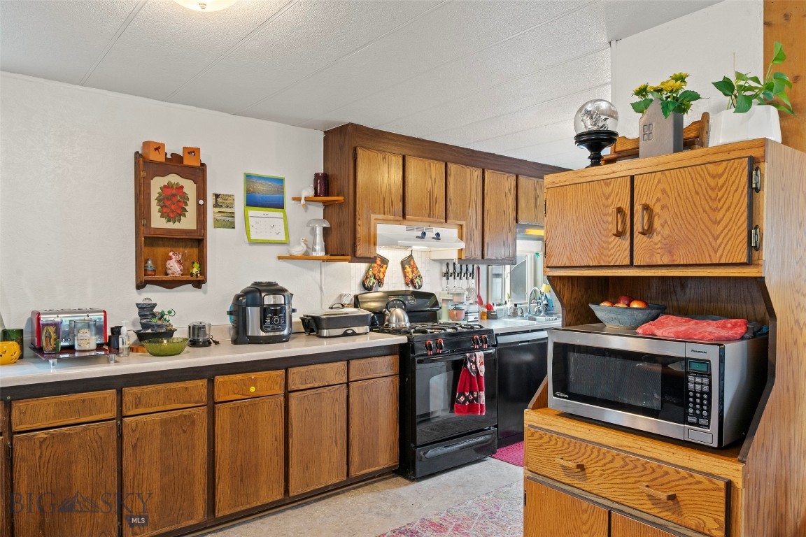 106 S I Property Photo 44