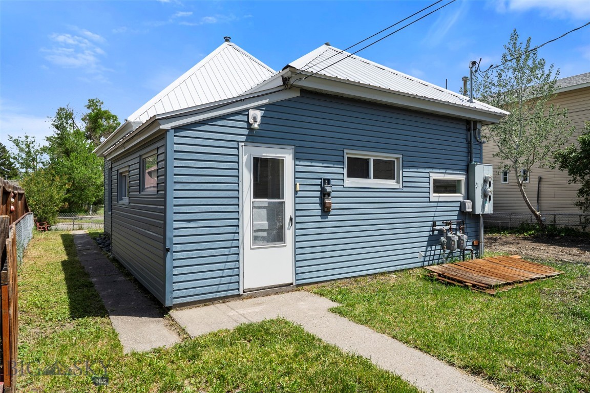 106 S I Property Photo 71