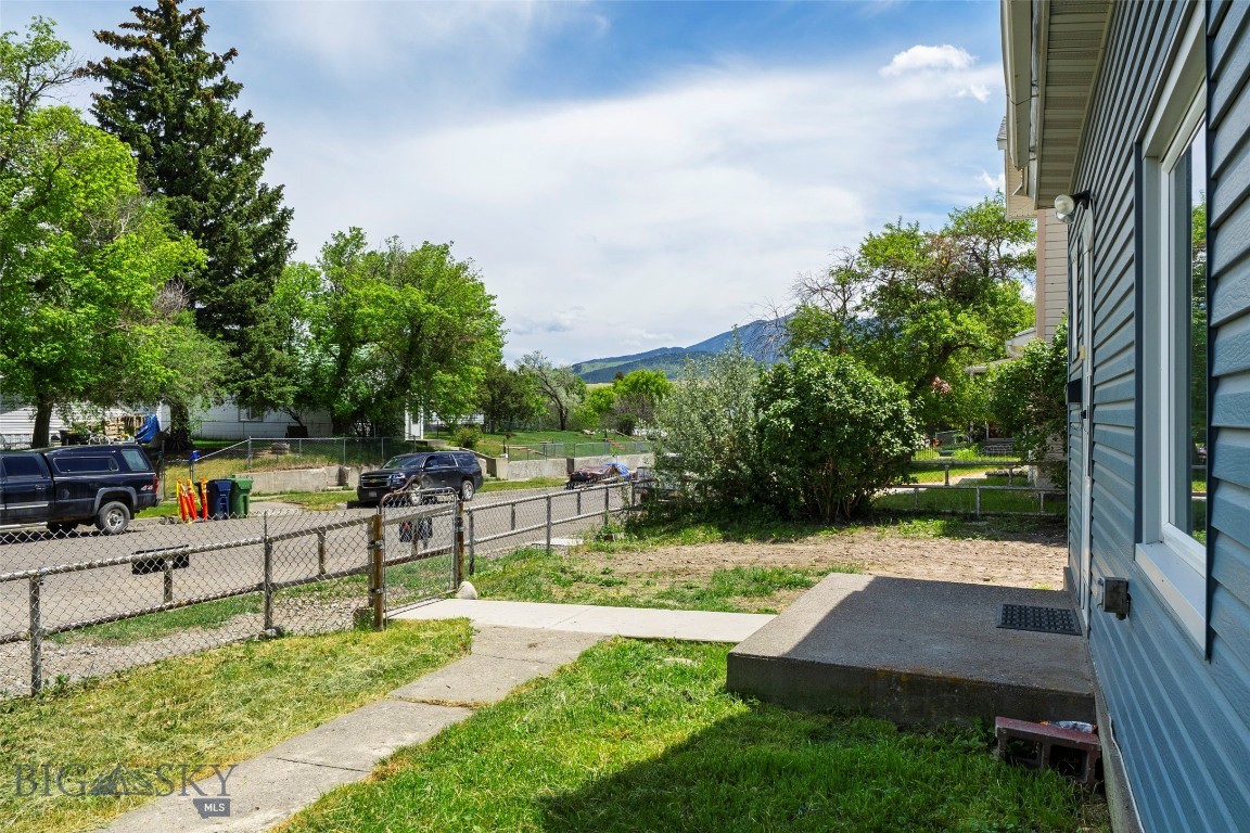 106 S I Property Photo 73