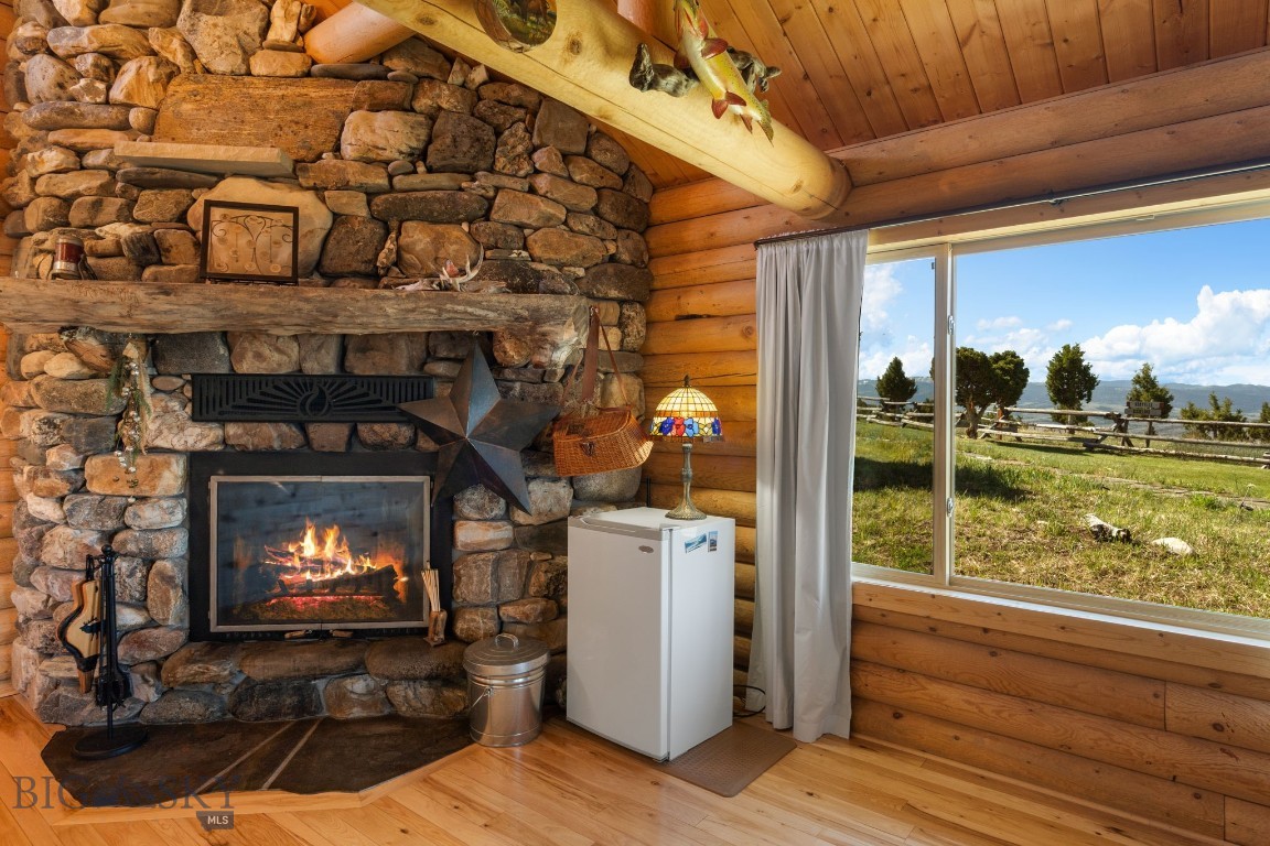 25 Sundowner Road Property Photo 45